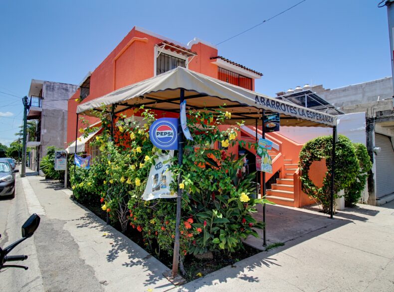 Casa con Negocio Acreditado
