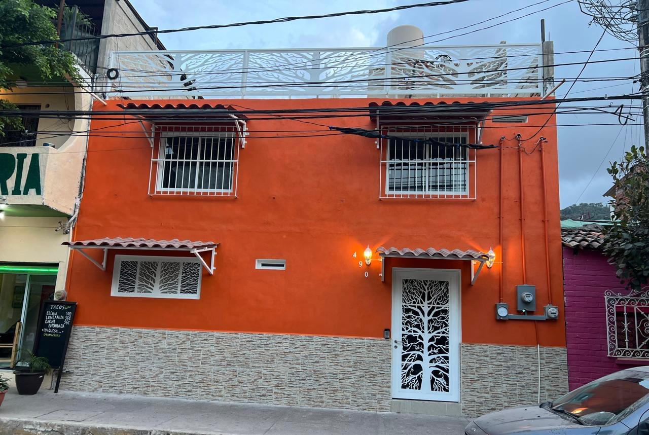 Affordable-Zona-Romántica-Studio-frontage